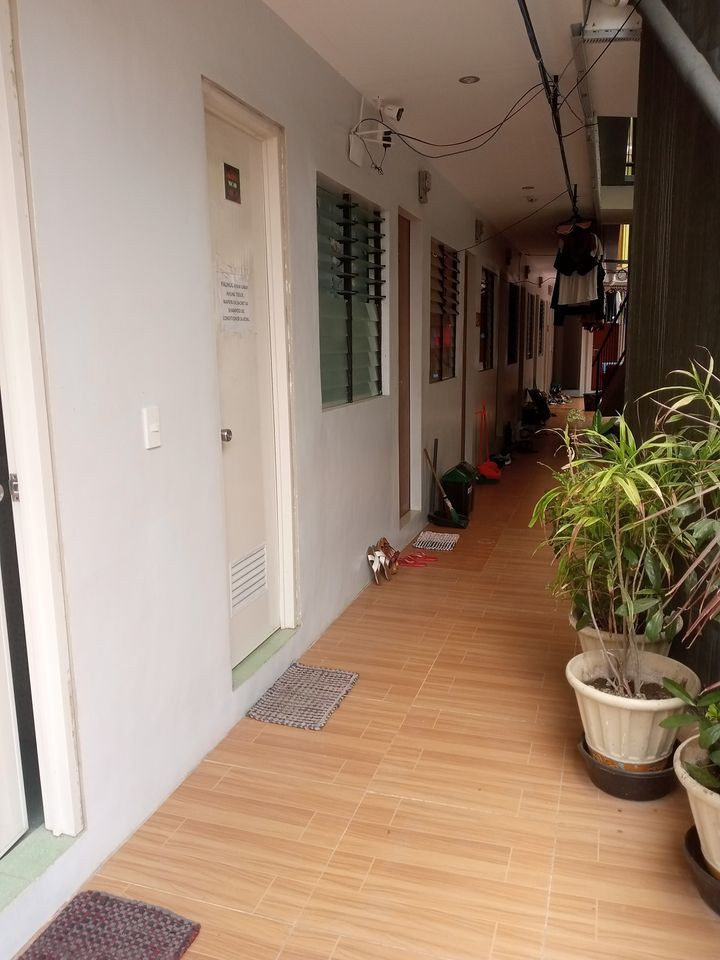 ACELY TRADING ROOM FOR RENT with 400mbps internet speed, RFID key card Door lock