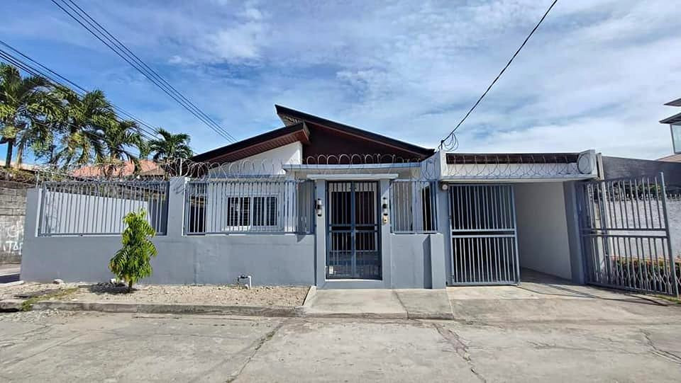 Bungalow House for rent