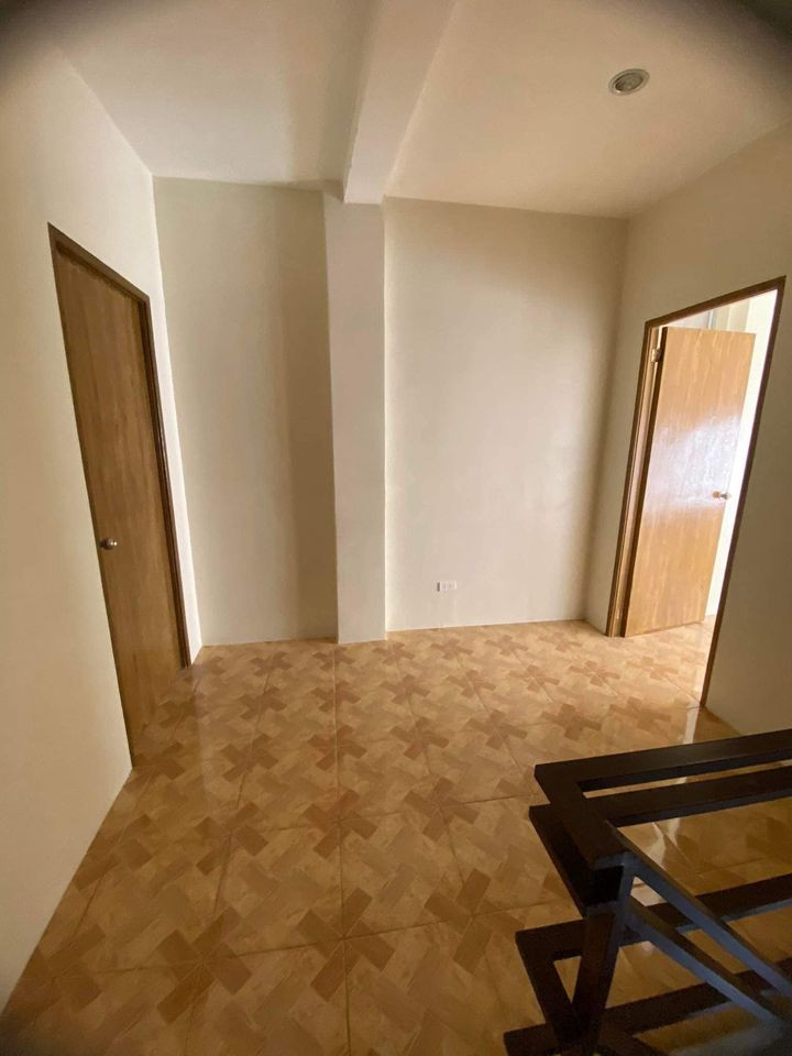Gallery 5