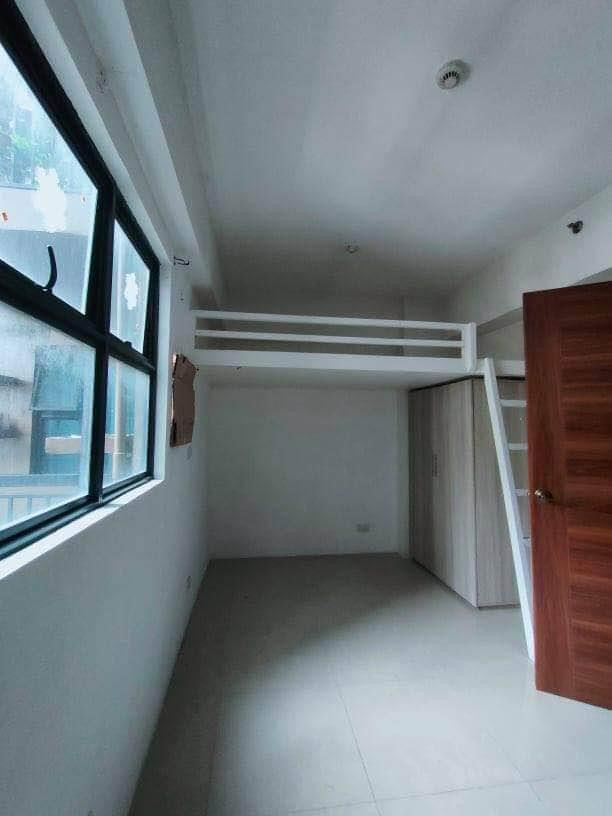 FOR RENT PET FRIENDLY STUDIO UNIT