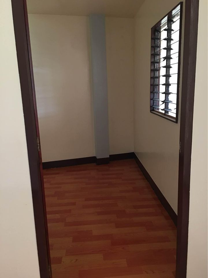 Gallery 5