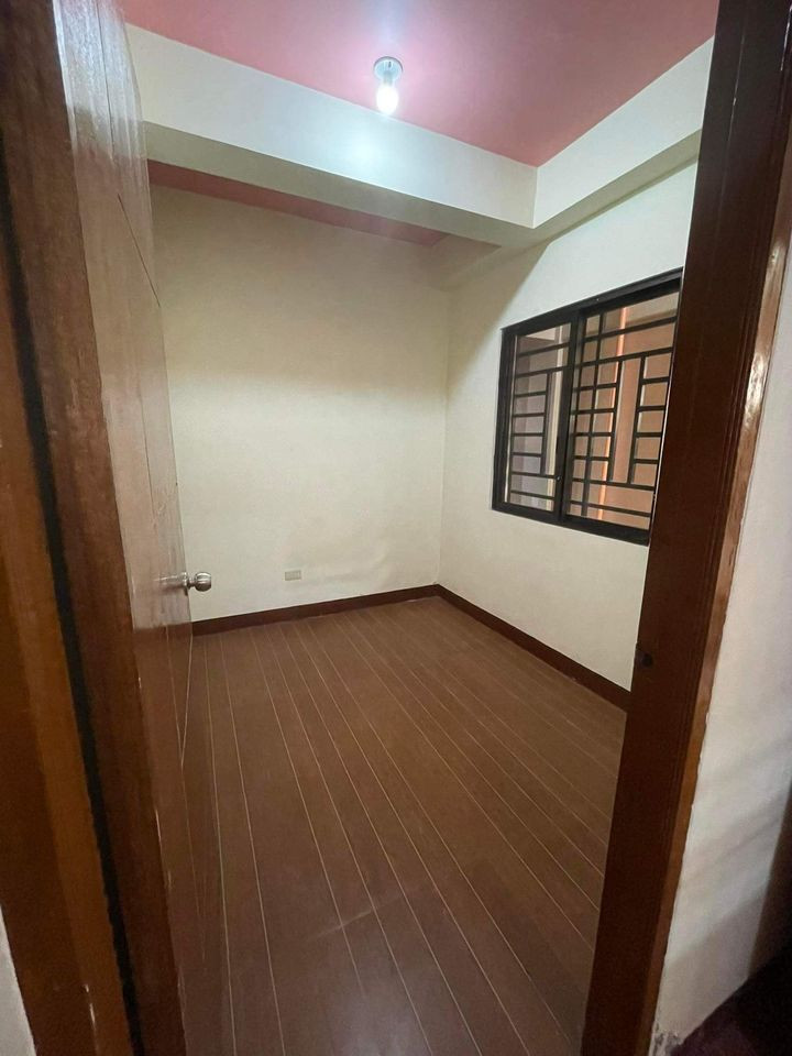 Gallery 5