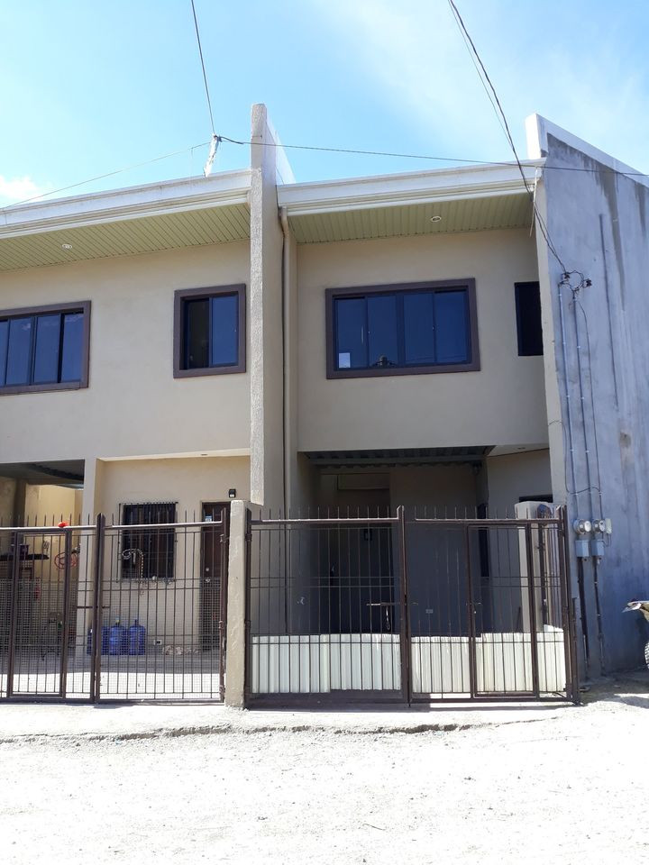 2 Beds 1 Bath Apartment