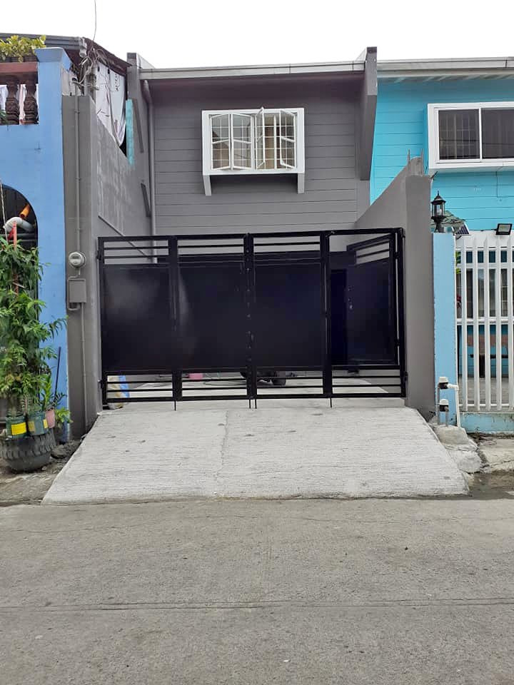 2 Beds 1 Bath Townhouse