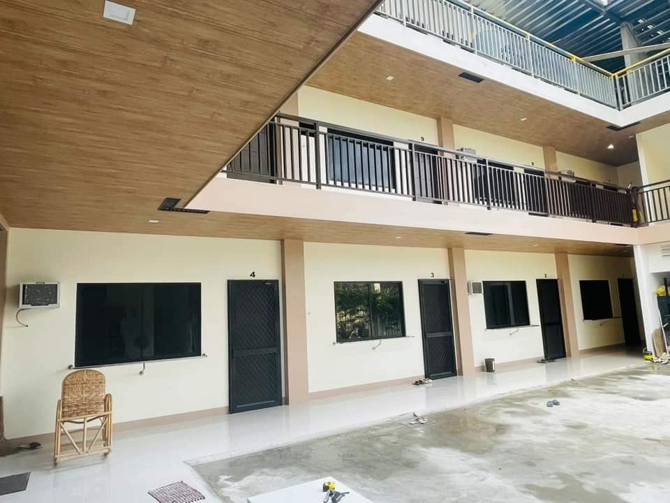 NEWLY BUILT 3 STOREY STUDIO TYPE