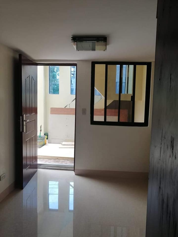 Apartment for Rent with Loft with parking lot