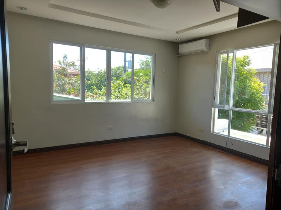 Gallery 4