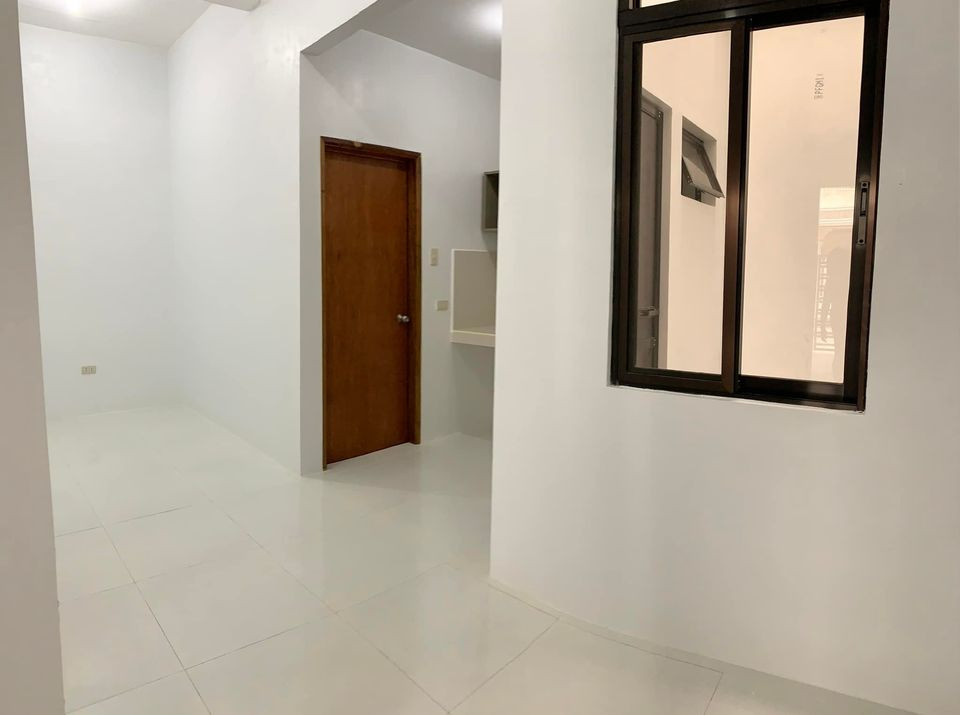 Gallery 5