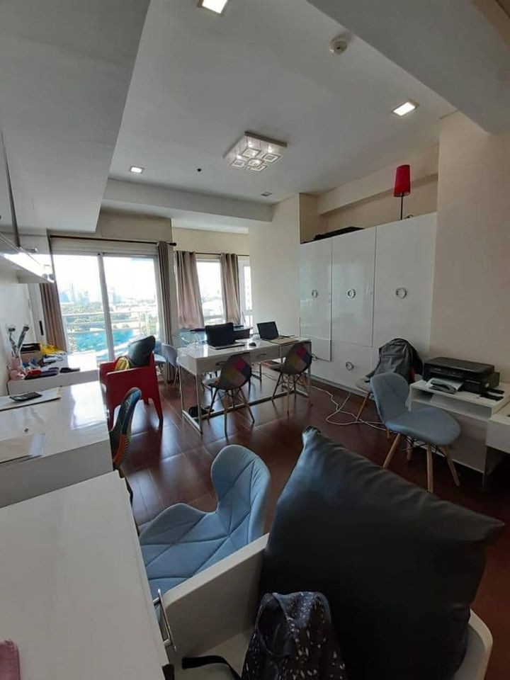 Gallery 2