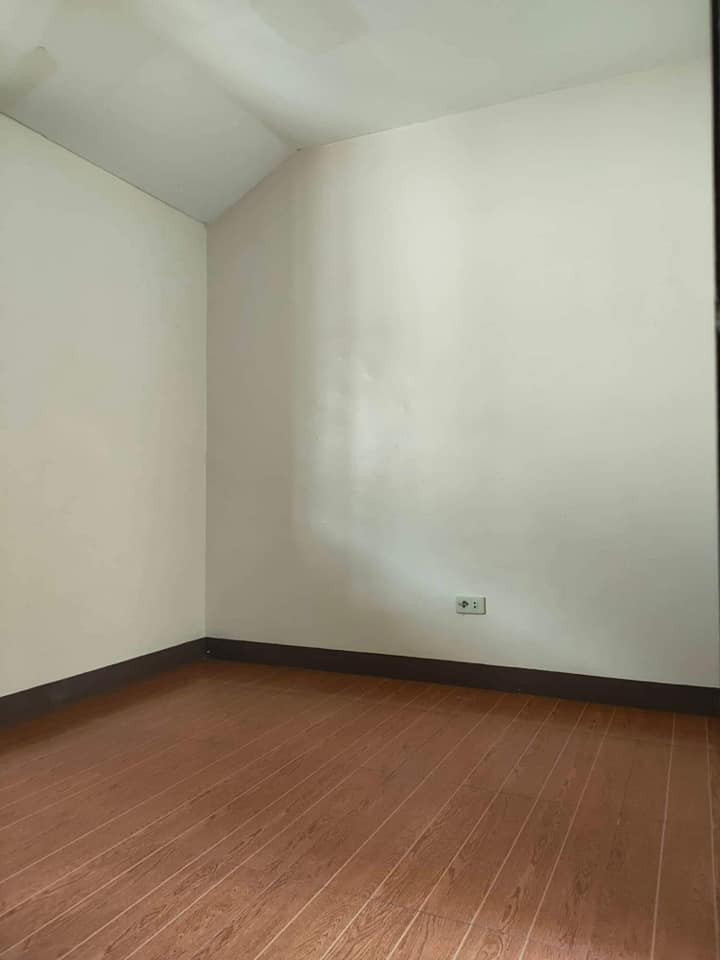 Gallery 5