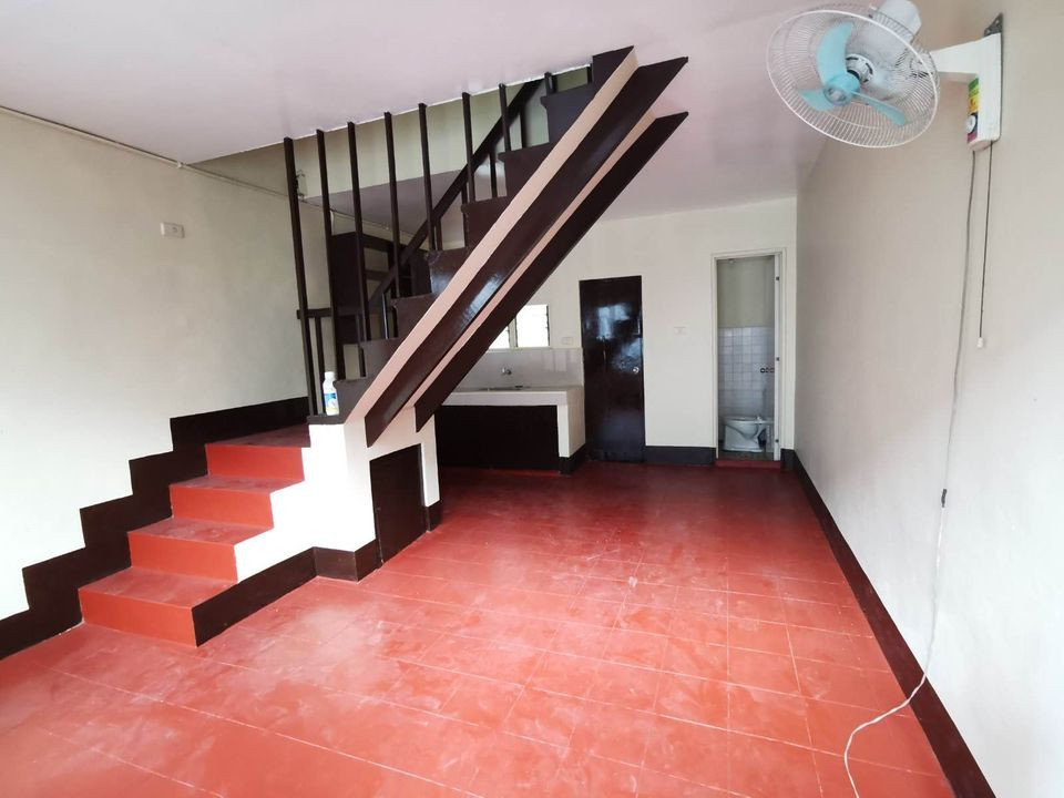 2 Beds 1 Bath Townhouse