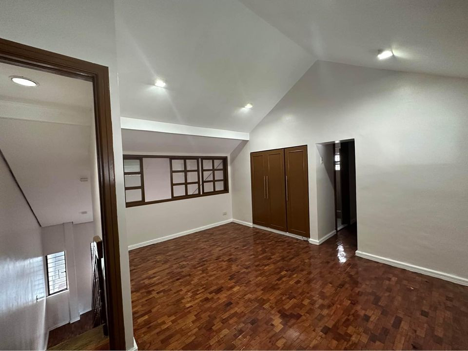 Gallery 4