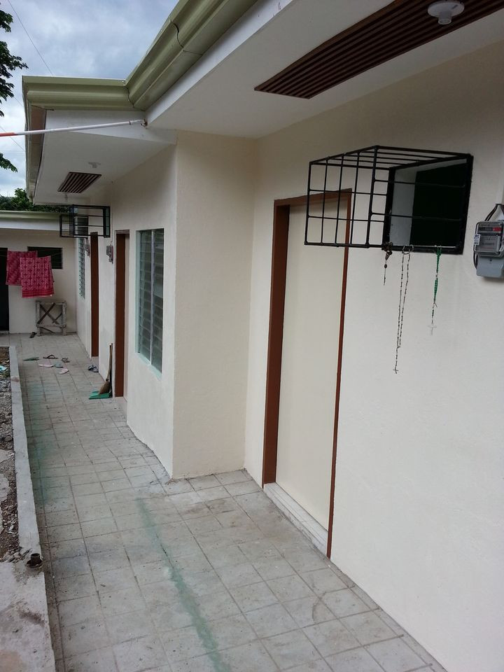 Air conditioned room for rent in Forest hills St Banawa