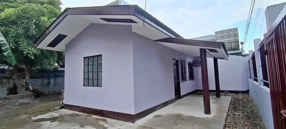 Bedspacer Room for Rent