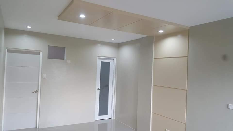 BACHELOR'S PAD /CONDO STYLE UNIT FOR RESIDENTIAL