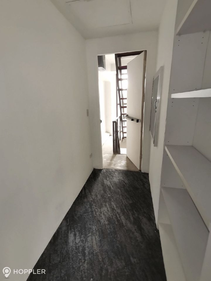 Gallery 5