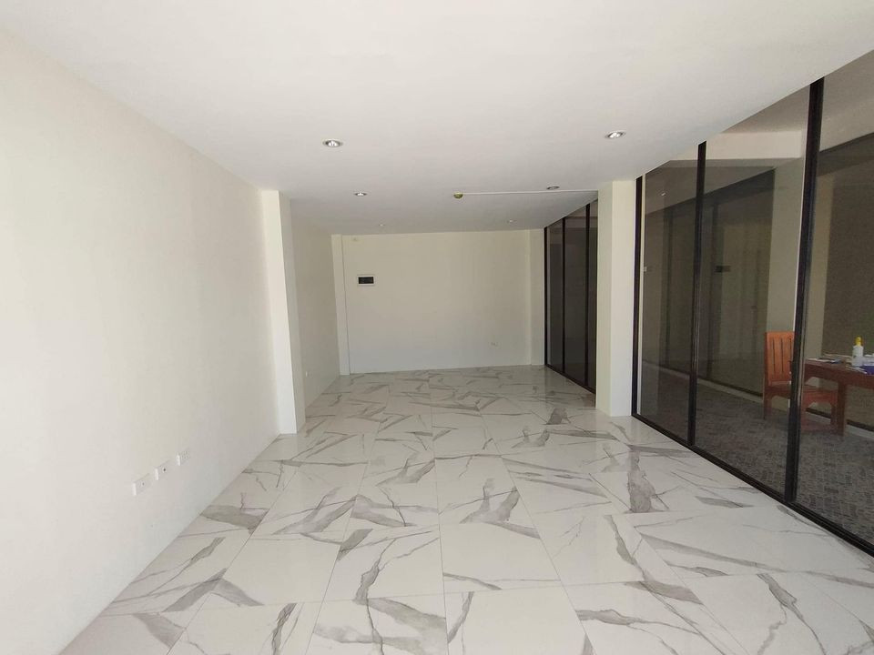 Gallery 4