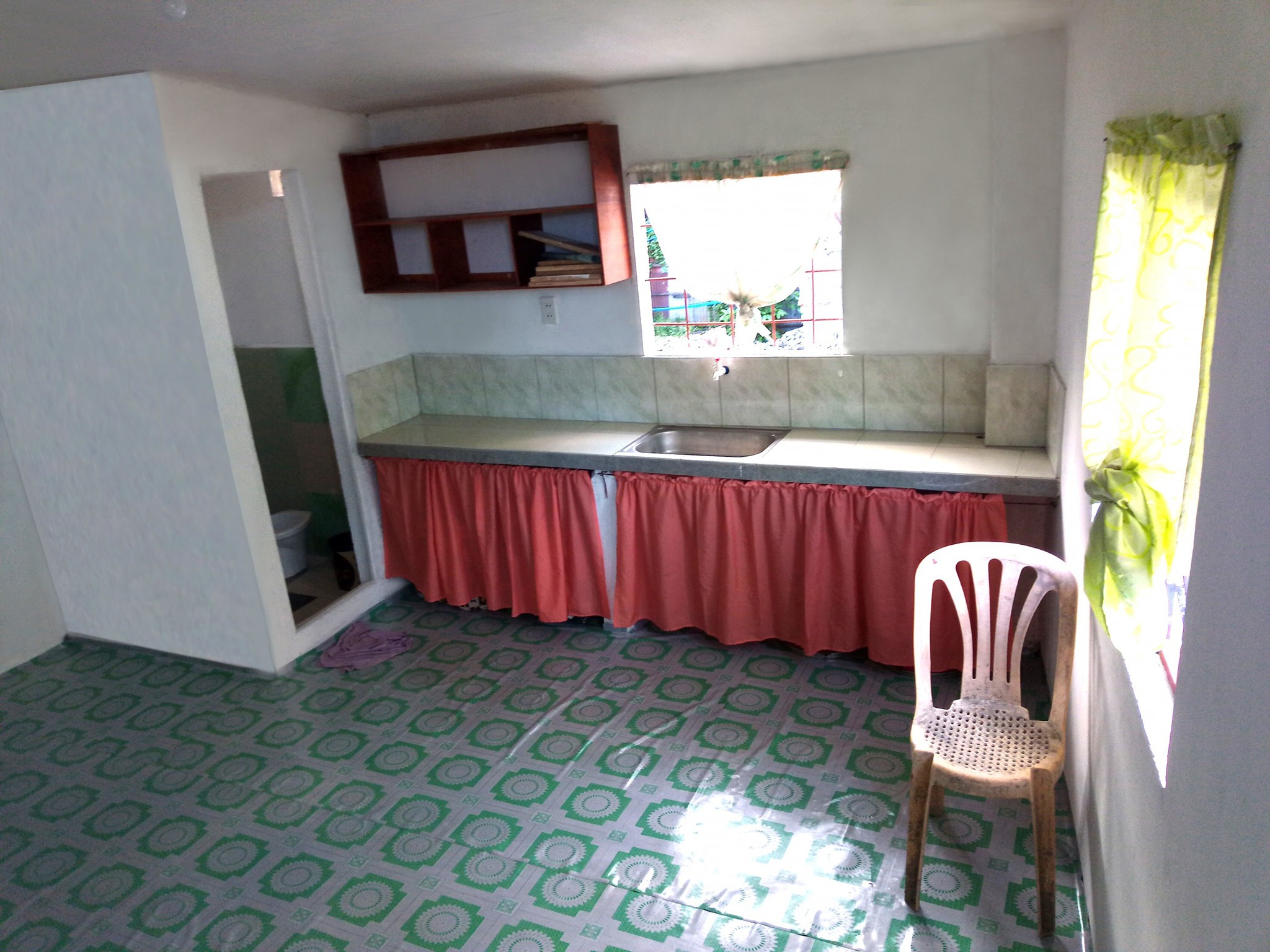 Room (good for 3-4 person) - Makati City