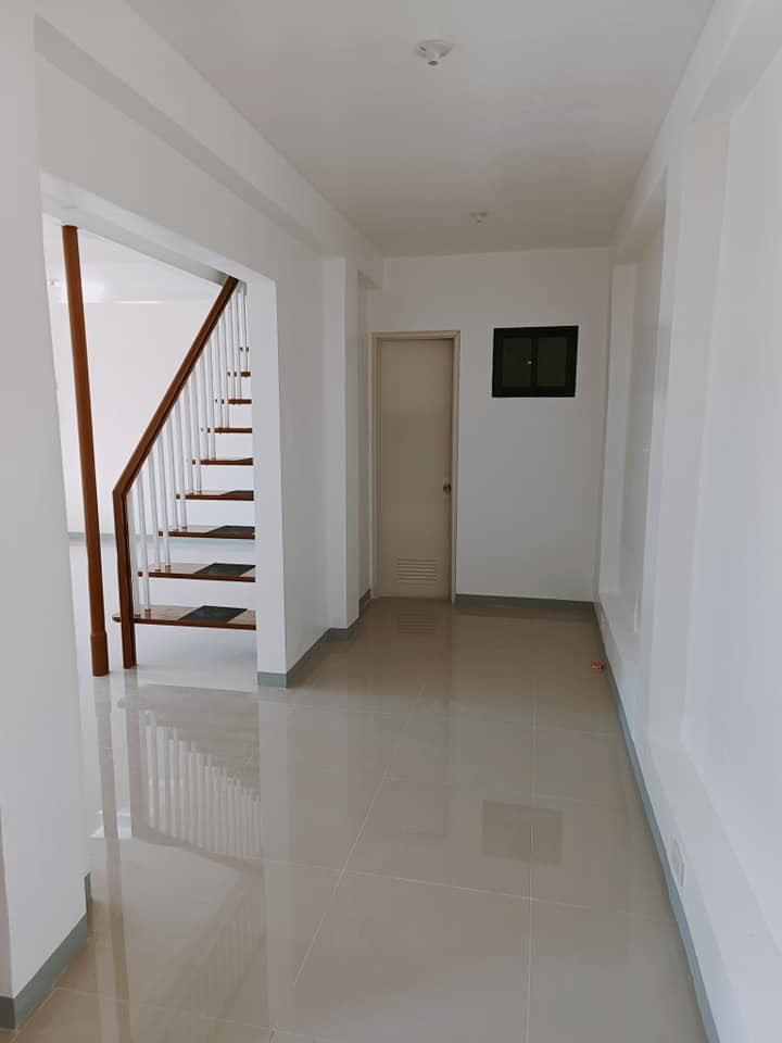 Gallery 5