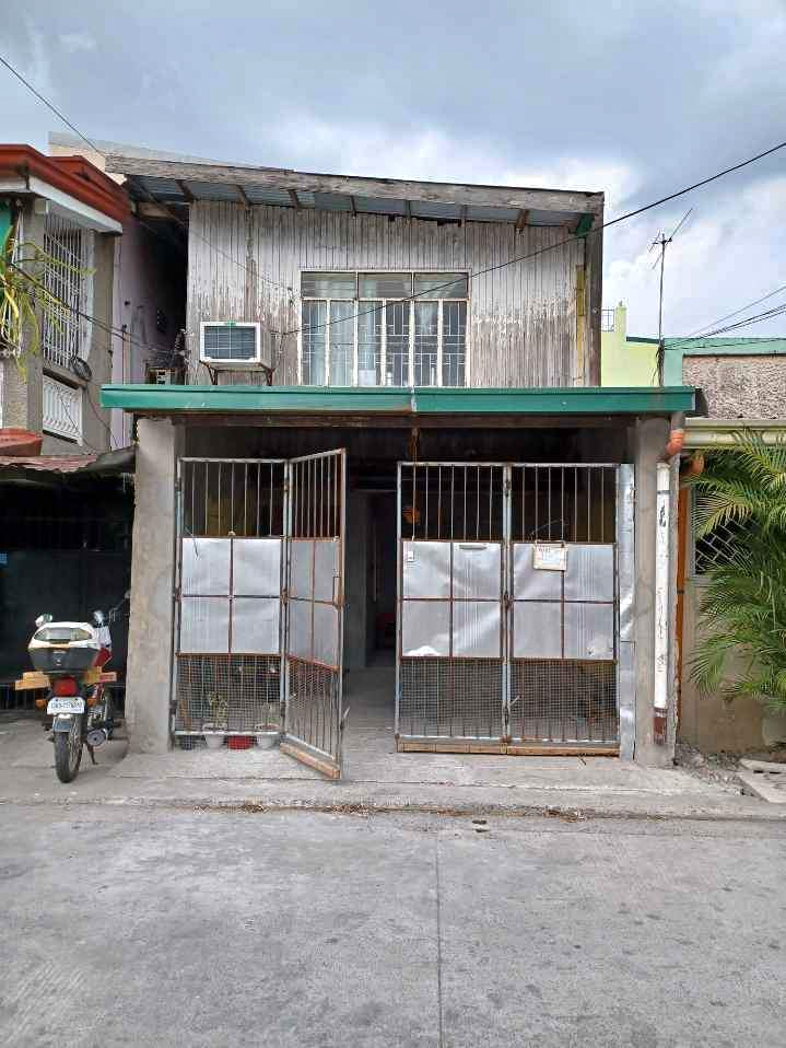 2 storey House for rent