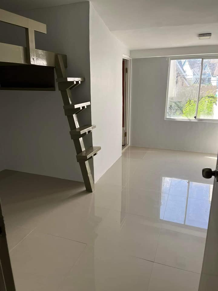 Gallery 5