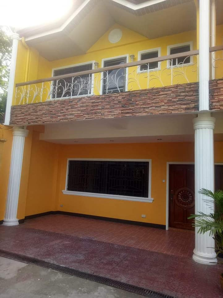 Townhouse for rent near congressional ave. QC