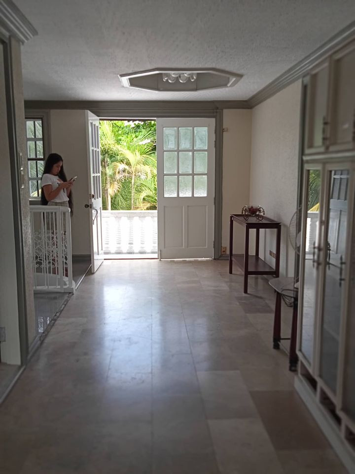 Gallery 4