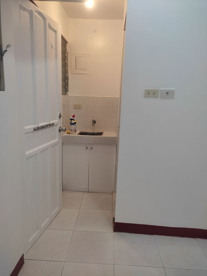 Studio room for rent