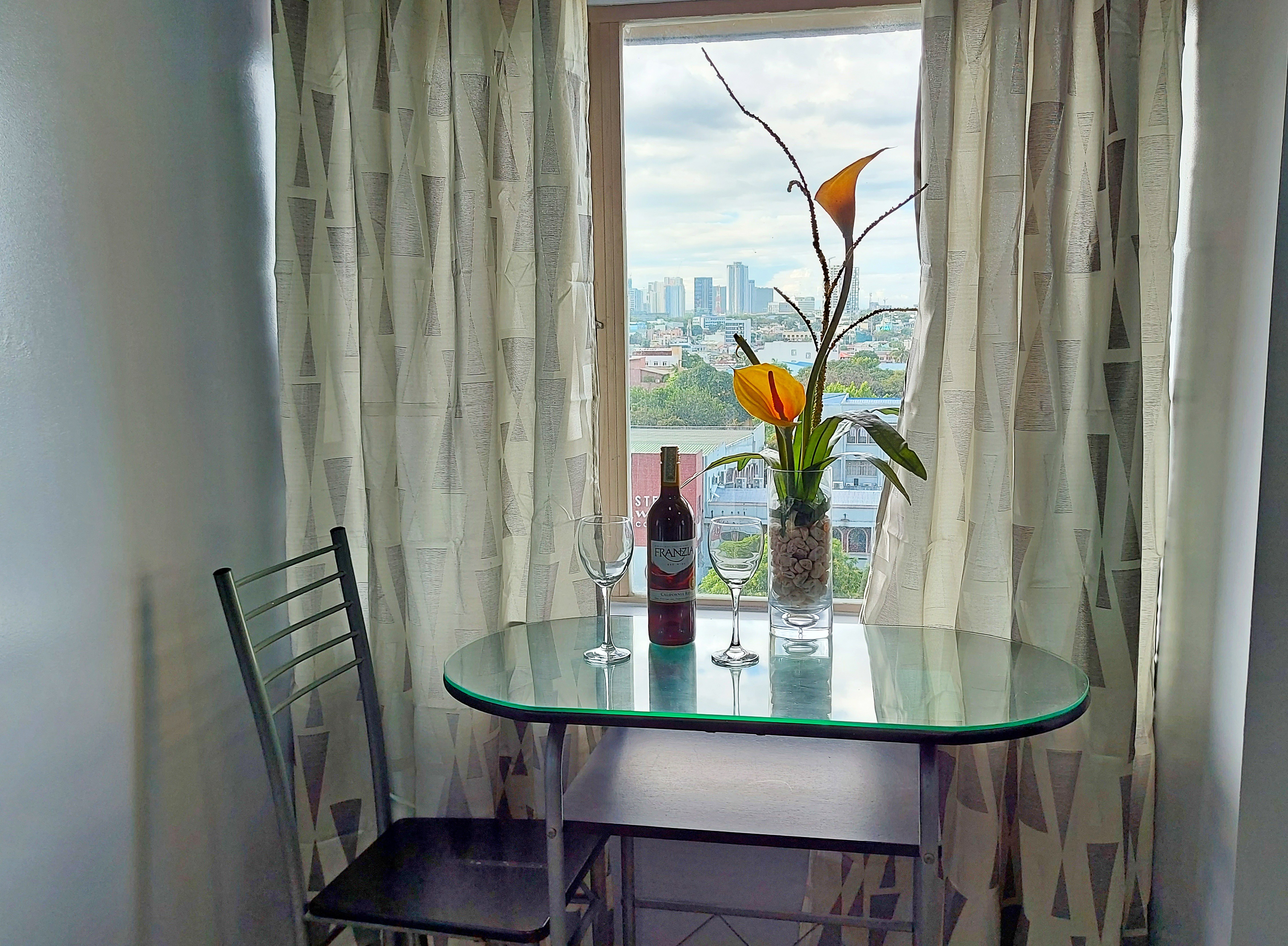 Studio Condo for Rent at Manhattan Parkway Araneta Center Cubao