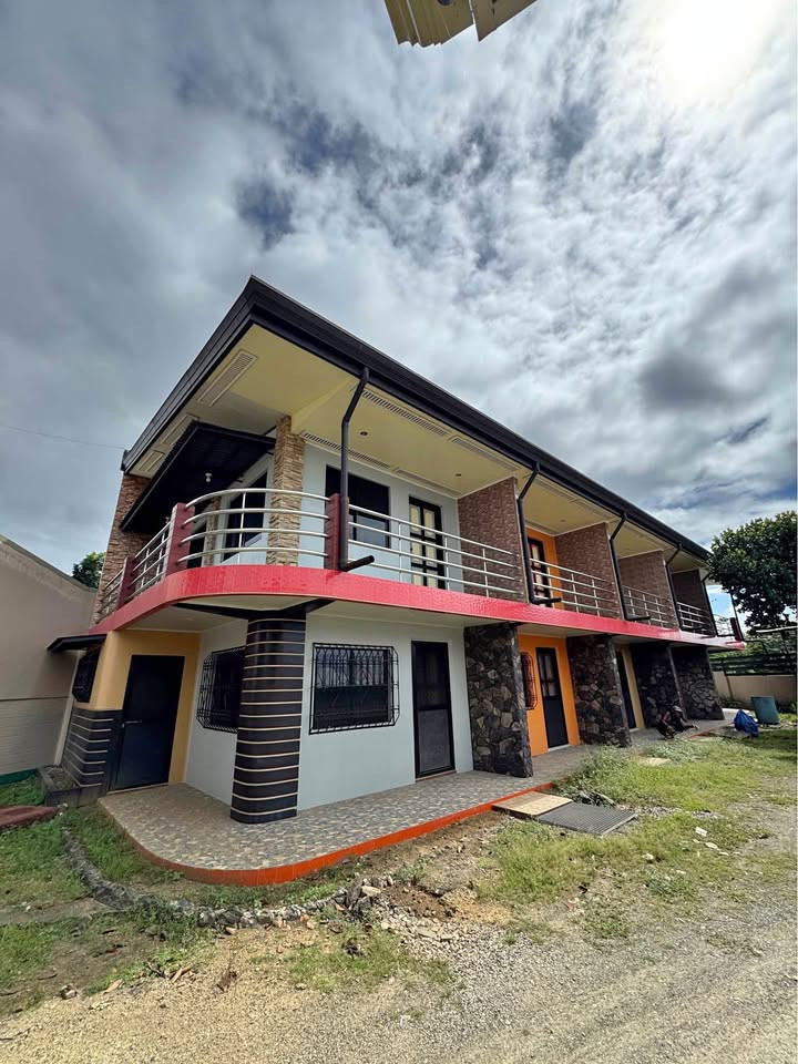 2 Beds 1 Bath Townhouse