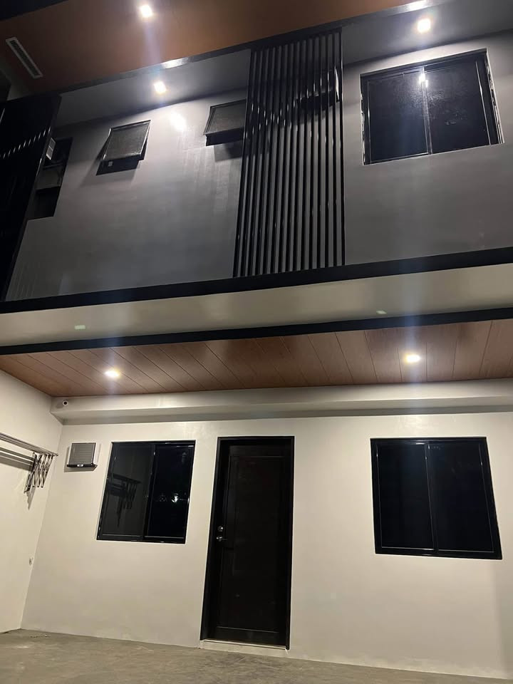 Gallery 5
