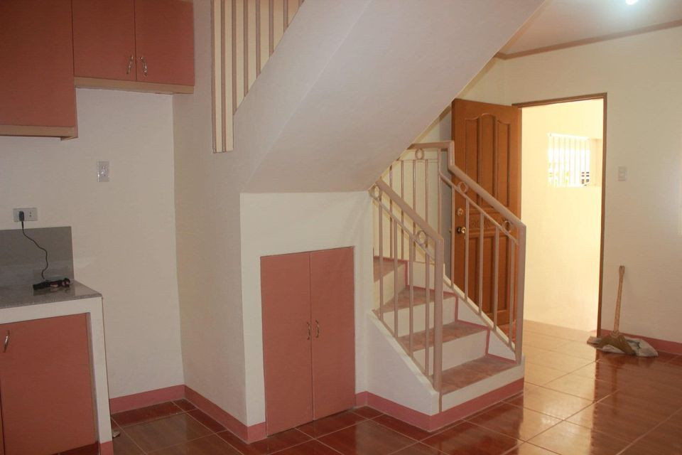 2-BR Apartment For Rent with Covered Garage in QC