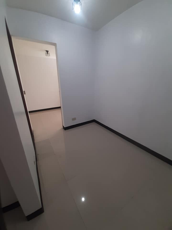 Gallery 5
