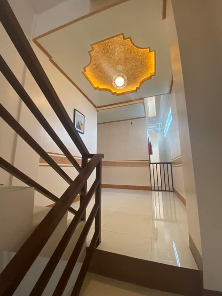 Gallery 4