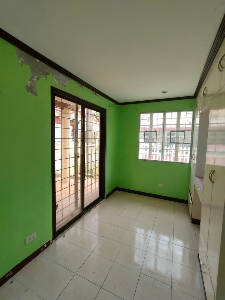 Gallery 4