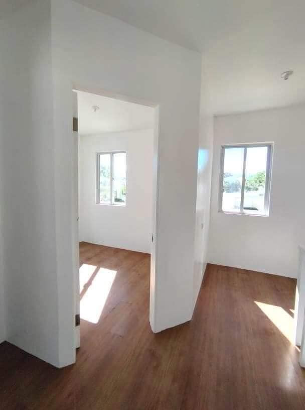 Gallery 5