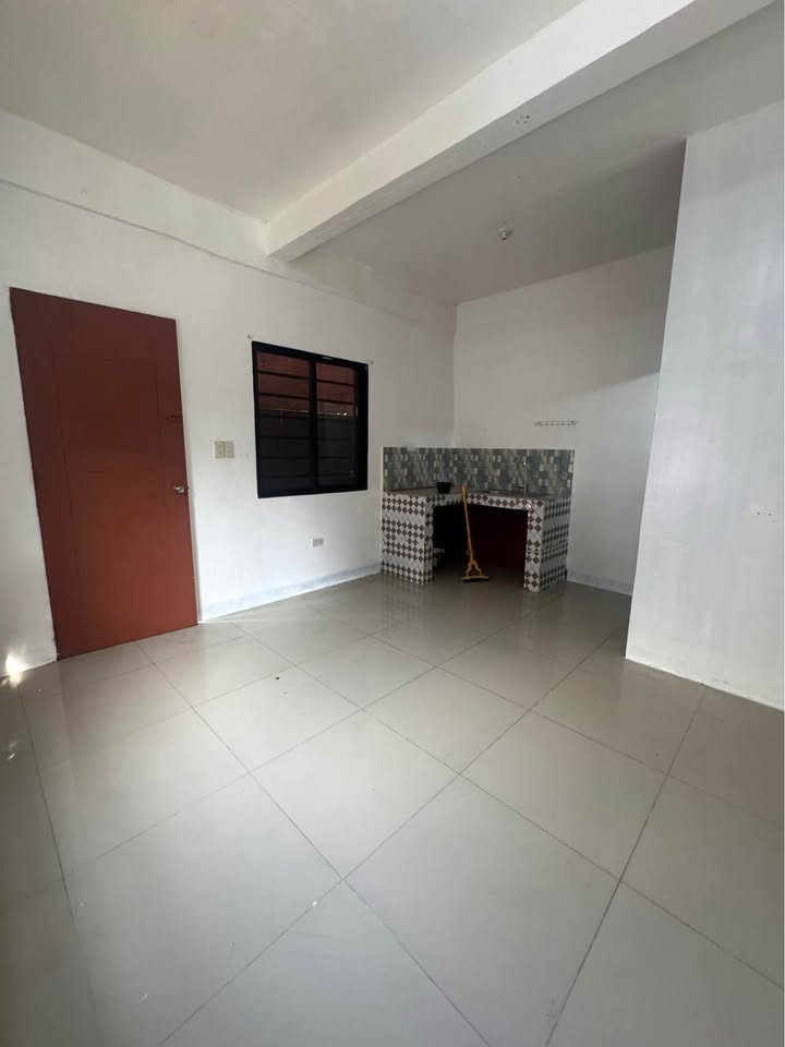 Studio unit for rent