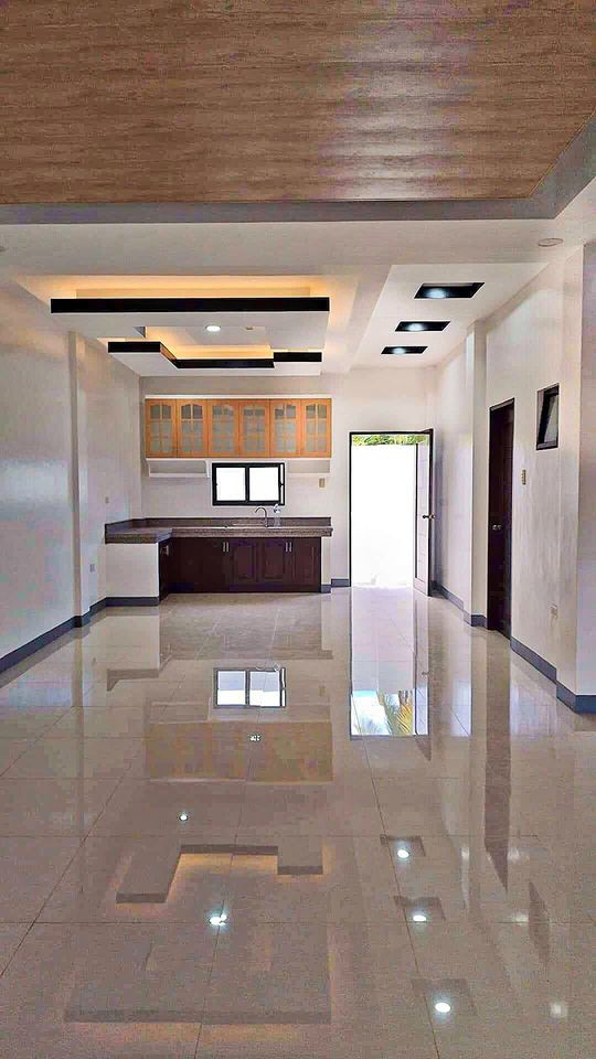 Townhouse House for Rent in South