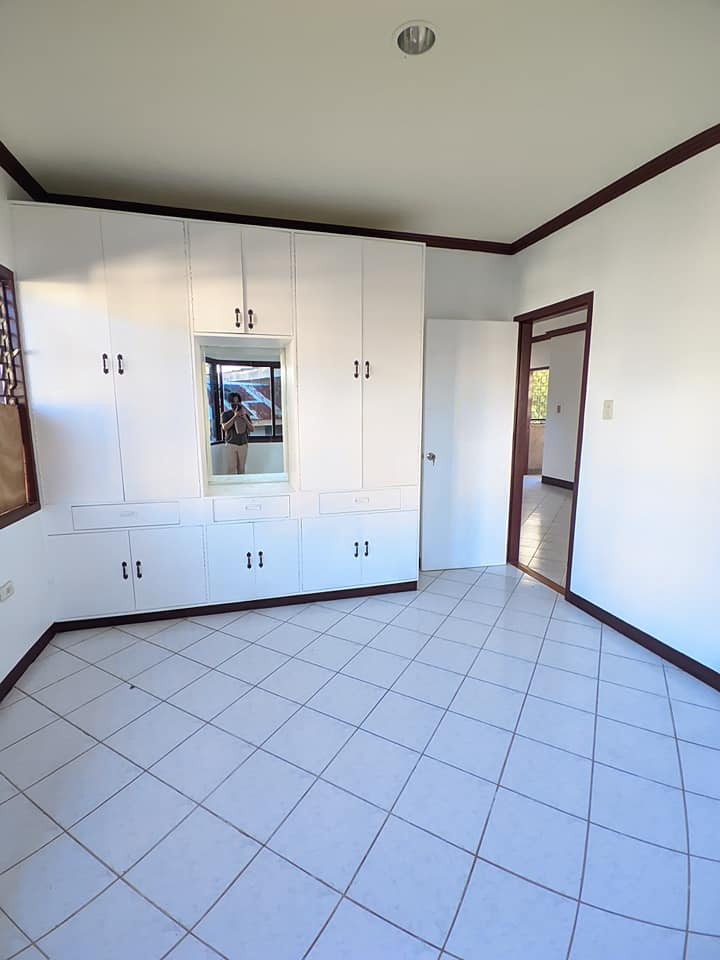 Gallery 5