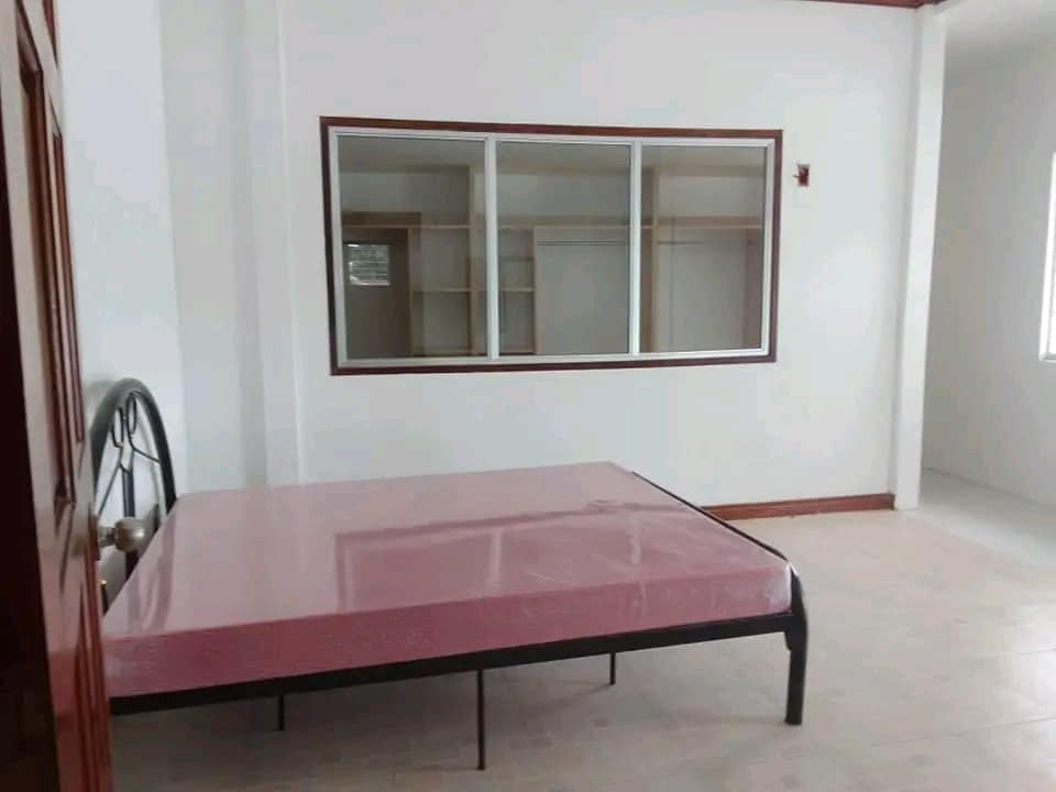 Gallery 4