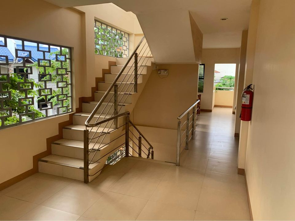 Gallery 5