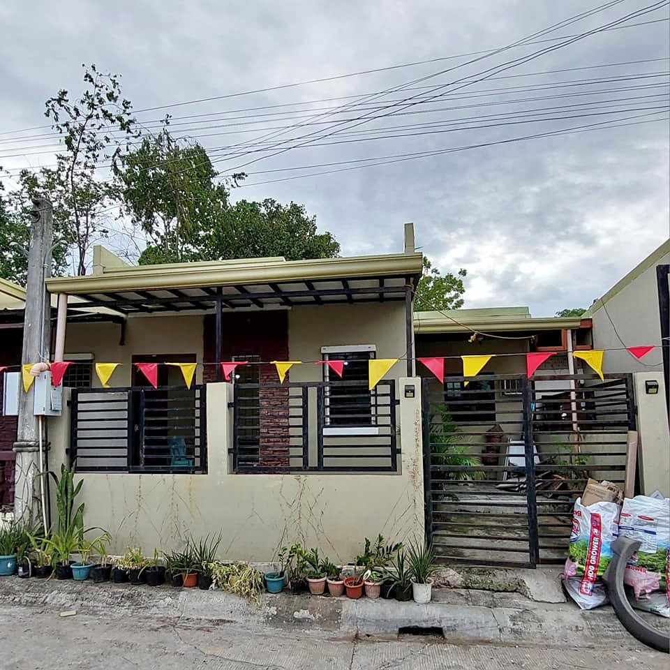 Furnished house and lot For Rent in Carcar City