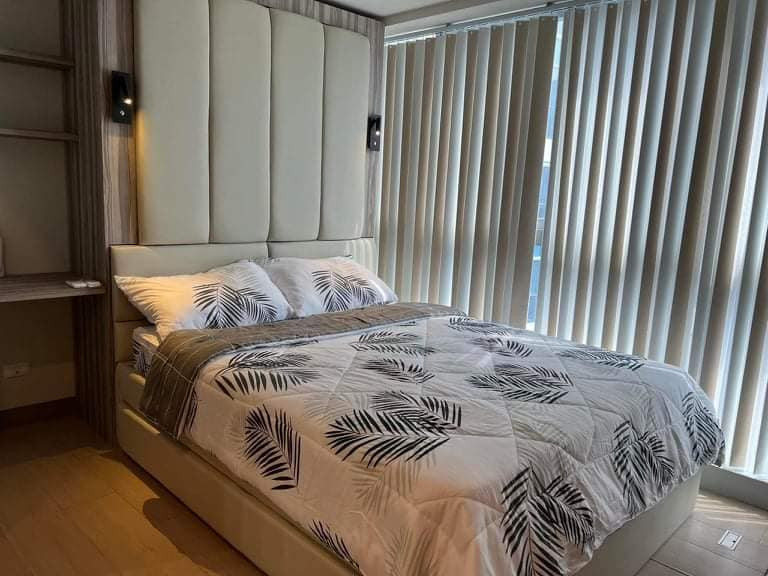 Uptown Parksuite 1 FOR RENT