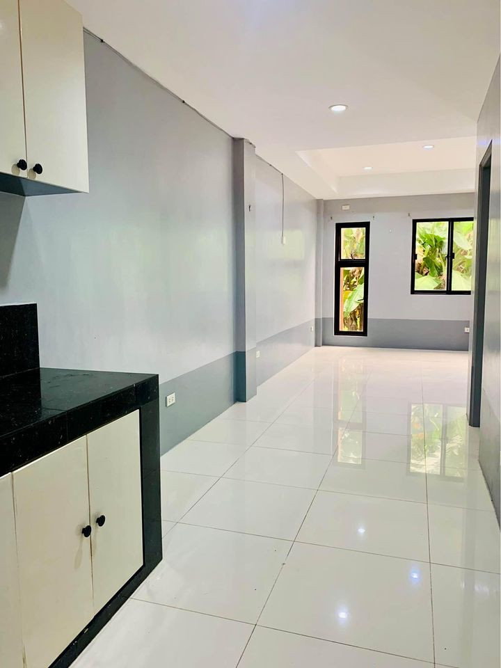 One bedroom Apartment within cozy Subdivision