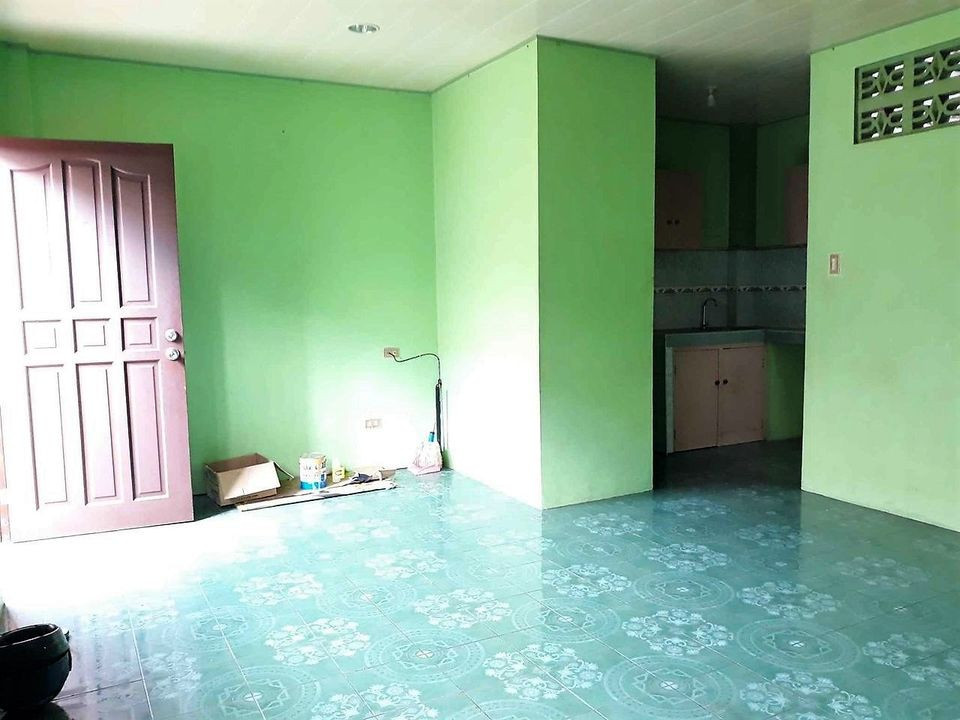 2 Beds 2 Baths Apartment/condo