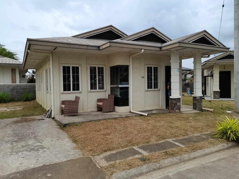 3 BR 2 Toilet and Bath House For Rent in Bambu