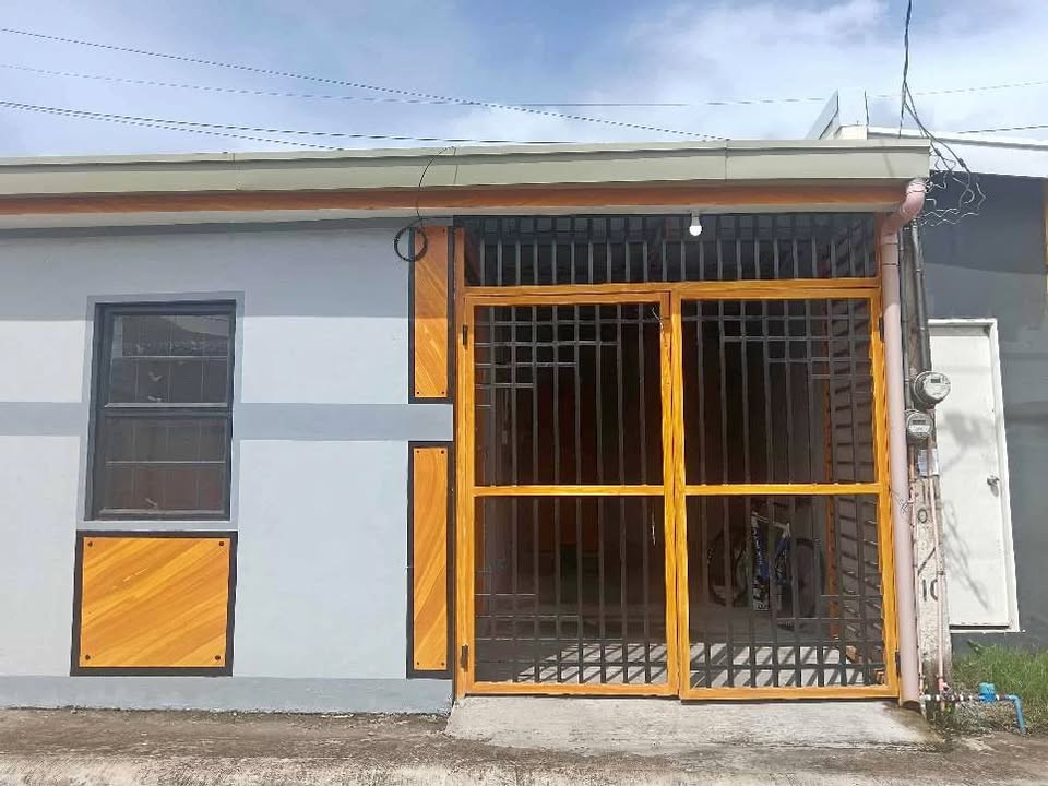 HOUSE FOR RENT