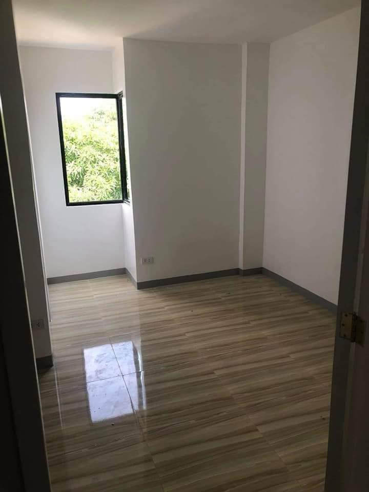 Studio unit for rent