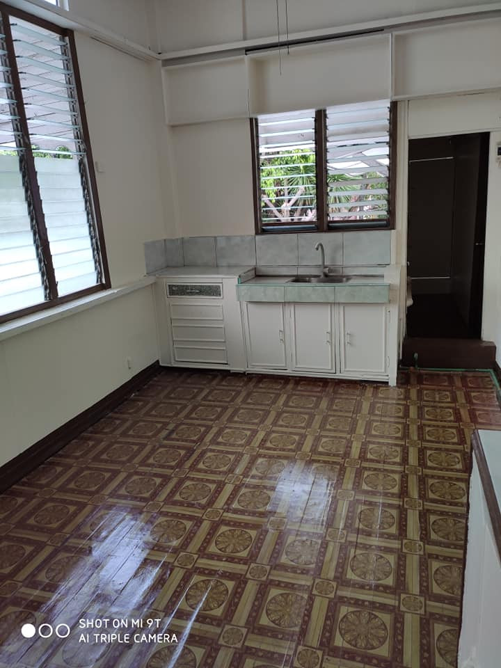 spacious apartment wd parking area