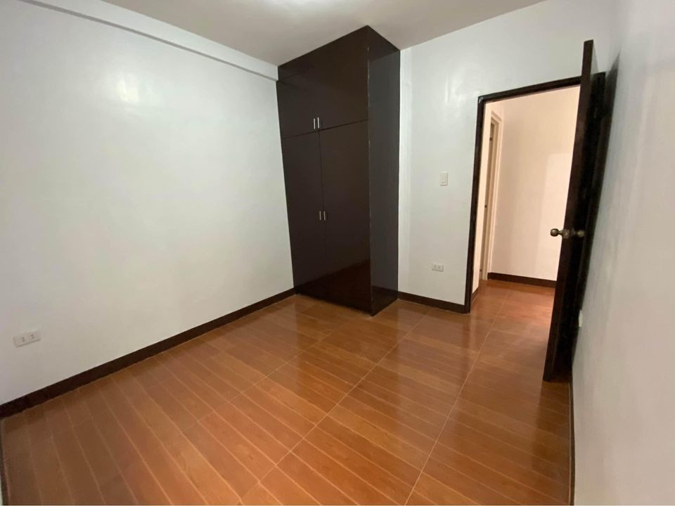 Gallery 5
